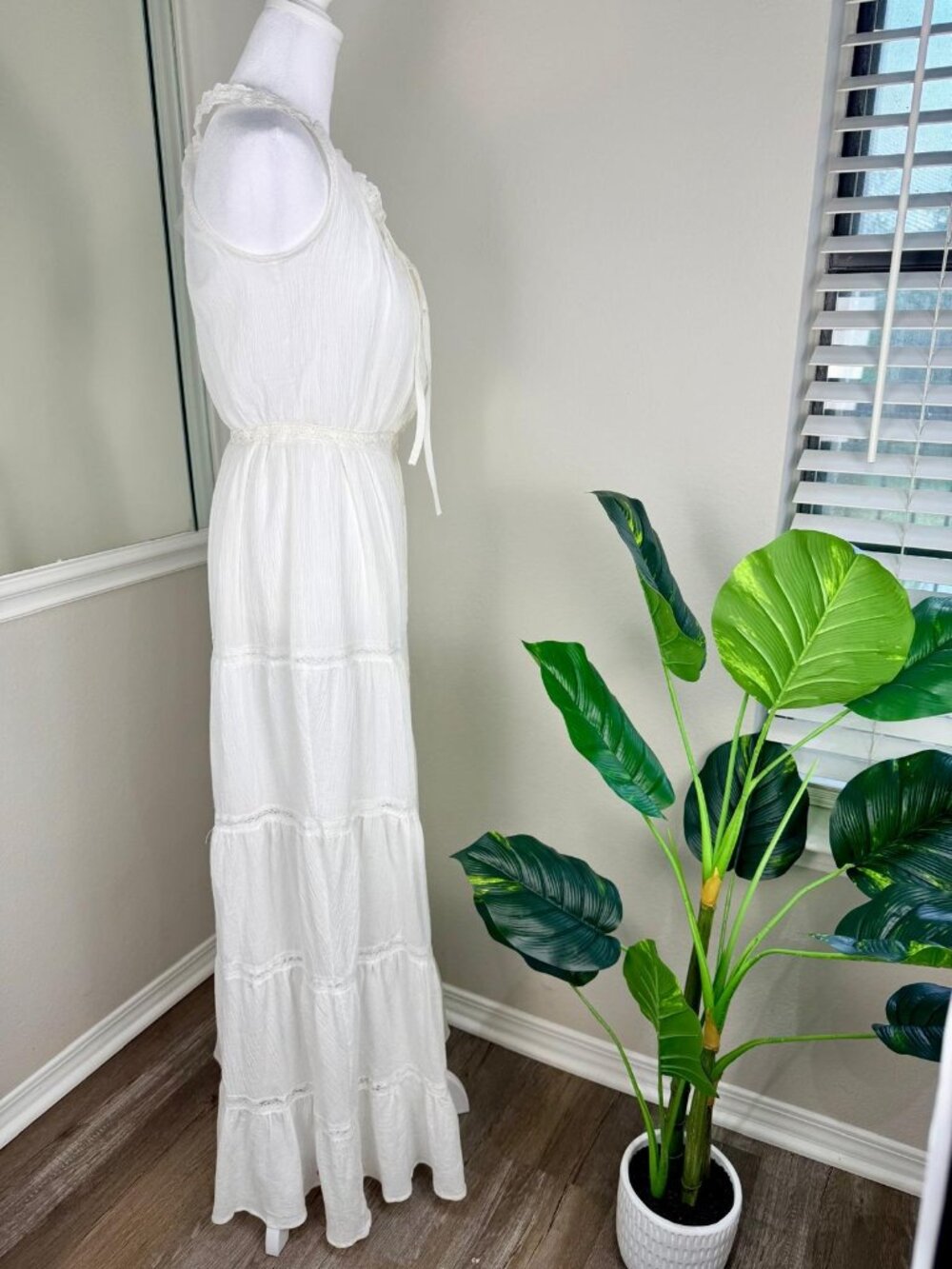 A.Peach White Boho Maxi Dress Womens Large Lace Button Front - Picture 10 of 13